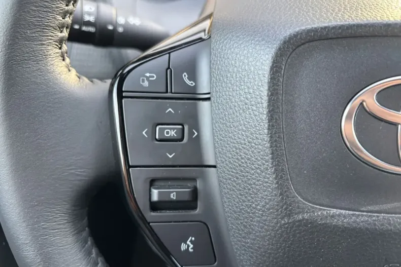 Toyota bZ4X din 2024 cu 2.310 km - oferta TOY188103 - foto 22