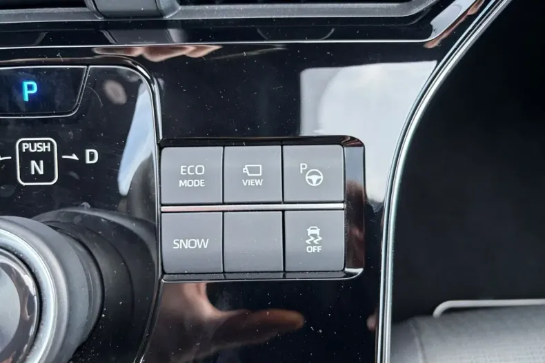 Toyota bZ4X din 2024 cu 2.310 km - oferta TOY188103 - foto 26