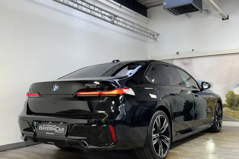 BMW 750 (Seria 7) din 2025 cu 17.700 km - oferta BMW188107 - foto 5