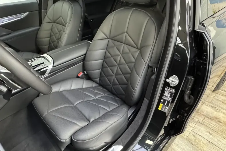 BMW 750 (Seria 7) din 2025 cu 17.700 km - oferta BMW188107 - foto 14