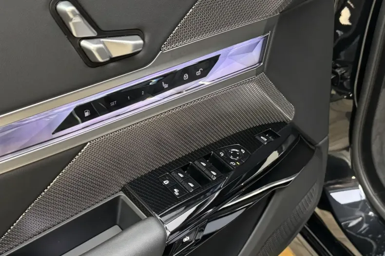 BMW 750 (Seria 7) din 2025 cu 17.700 km - oferta BMW188107 - foto 15