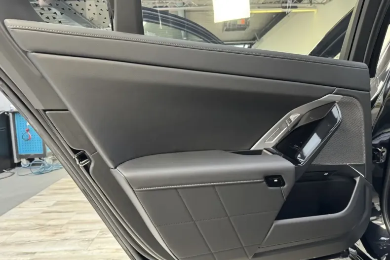 BMW 750 (Seria 7) din 2025 cu 17.700 km - oferta BMW188107 - foto 20