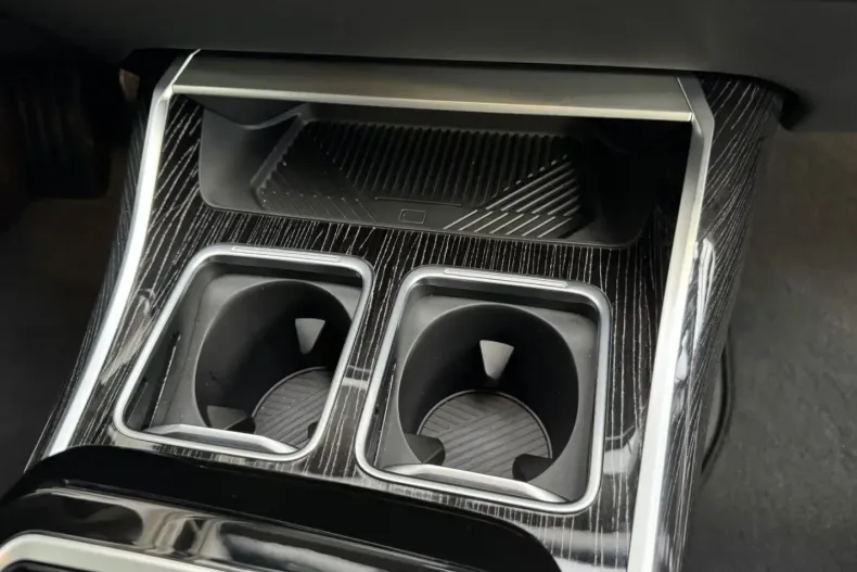 BMW 750 (Seria 7) din 2025 cu 17.700 km - oferta BMW188107 - foto 29