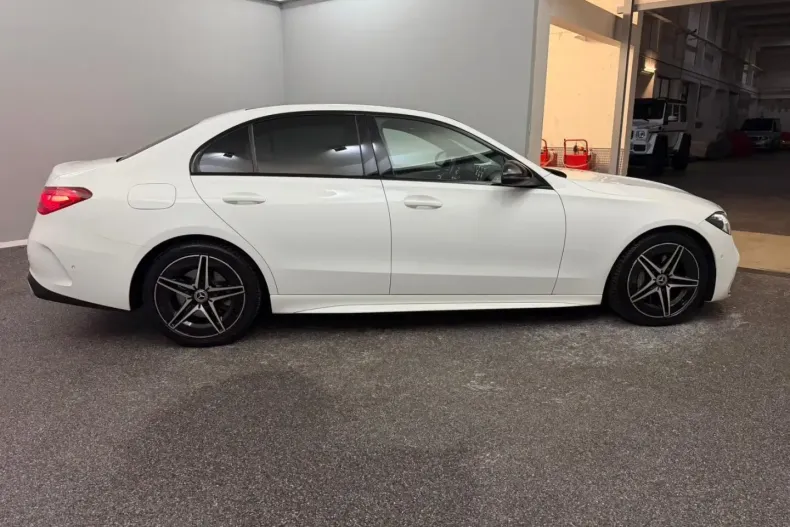 Mercedes-Benz C 300 (Clasa C) din 2022 cu 110.000 km - oferta MER188124 - foto 8