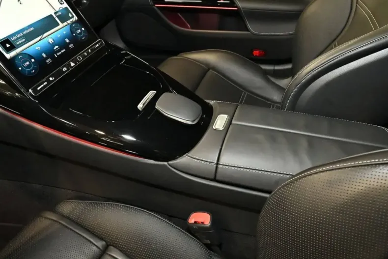 Mercedes-Benz AMG GT (Clasa GT) din 2024 cu 14.498 km - oferta MER188125 - foto 14