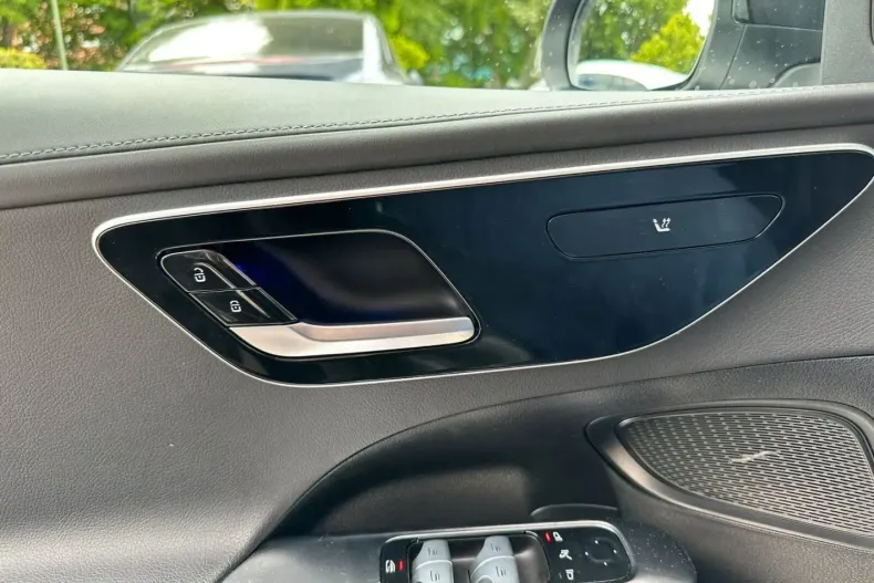 Mercedes-Benz C 300 (Clasa C) din 2024 cu 24.936 km - oferta MER188134 - foto 10