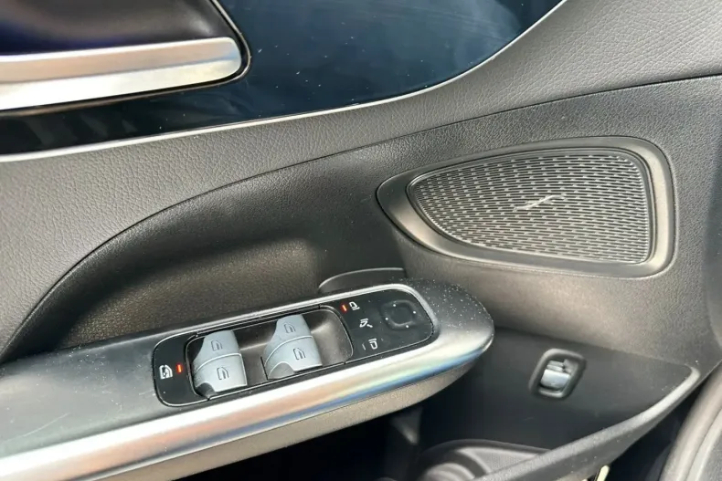 Mercedes-Benz C 300 (Clasa C) din 2024 cu 24.936 km - oferta MER188134 - foto 11