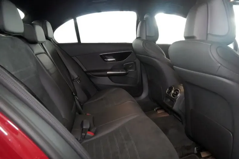 Mercedes-Benz C 200 (Clasa C) din 2024 cu 4.707 km - oferta MER188136 - foto 6