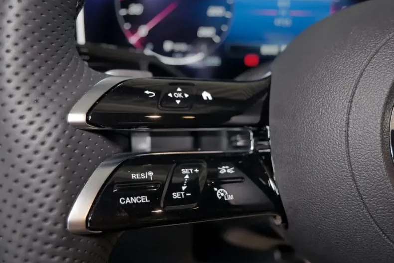 Mercedes-Benz C 200 (Clasa C) din 2024 cu 4.707 km - oferta MER188136 - foto 20