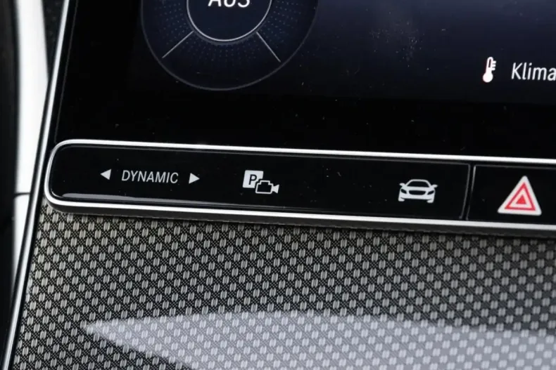 Mercedes-Benz C 200 (Clasa C) din 2024 cu 8.076 km - oferta MER188137 - foto 10