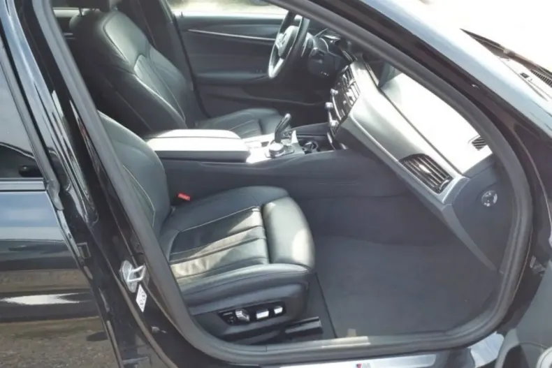 BMW 530 (Seria 5) din 2023 cu 84.404 km - oferta BMW188165 - foto 3