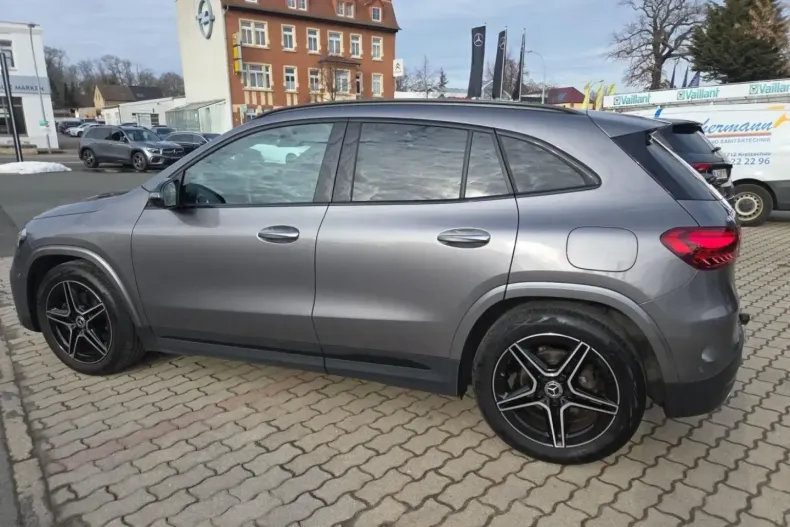 Mercedes-Benz GLA 200 (Clasa GLA) din 2024 cu 38.484 km - oferta MER188177 - foto 6