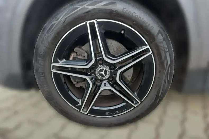 Mercedes-Benz GLA 200 (Clasa GLA) din 2024 cu 38.484 km - oferta MER188177 - foto 9