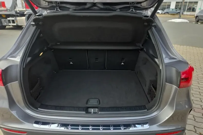 Mercedes-Benz GLA 200 (Clasa GLA) din 2024 cu 38.484 km - oferta MER188177 - foto 16