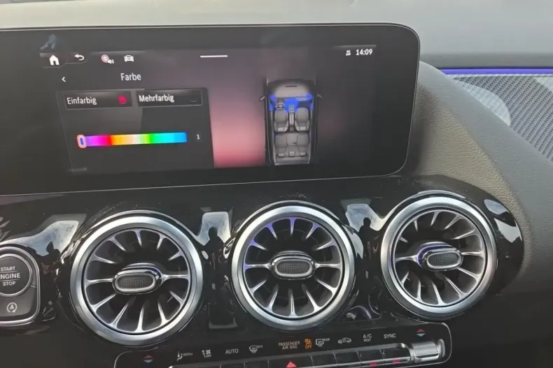 Mercedes-Benz GLA 200 (Clasa GLA) din 2024 cu 38.484 km - oferta MER188177 - foto 21