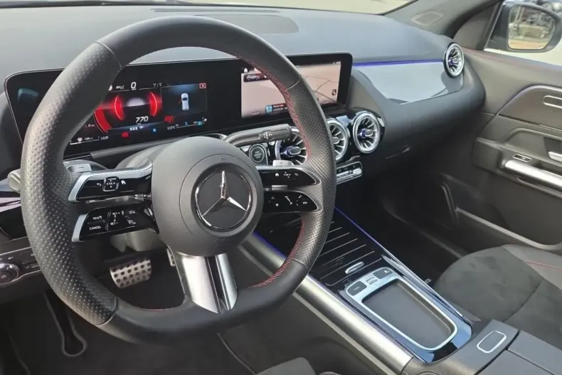 Mercedes-Benz GLA 200 (Clasa GLA) din 2024 cu 38.484 km - oferta MER188177 - foto 22