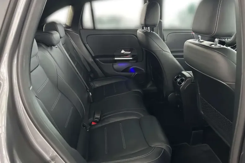 Mercedes-Benz GLA 200 (Clasa GLA) din 2022 cu 56.704 km - oferta MER188183 - foto 11