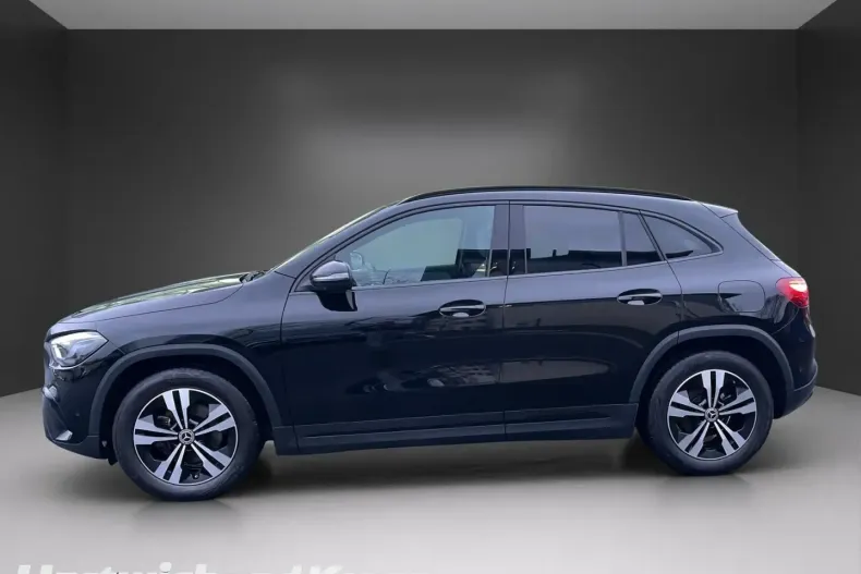 Mercedes-Benz GLA 180 (Clasa GLA) din 2024 cu 31.590 km - oferta MER188184 - foto 3