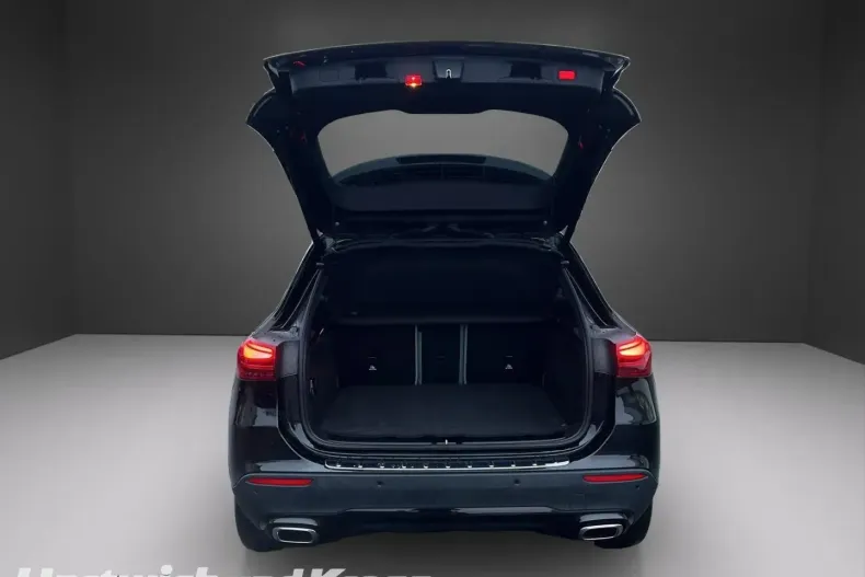 Mercedes-Benz GLA 180 (Clasa GLA) din 2024 cu 31.590 km - oferta MER188184 - foto 9