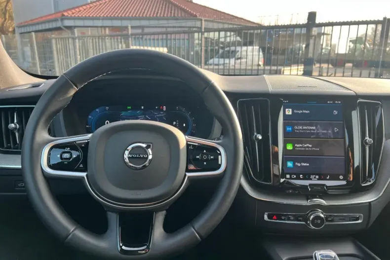 Volvo XC60 din 2025 cu 23.233 km - oferta VOL188187 - foto 8