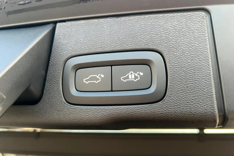 Volvo XC60 din 2025 cu 23.233 km - oferta VOL188187 - foto 14