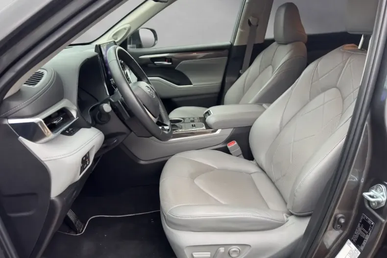 Toyota Highlander din 2024 cu 22.742 km - oferta TOY188191 - foto 9