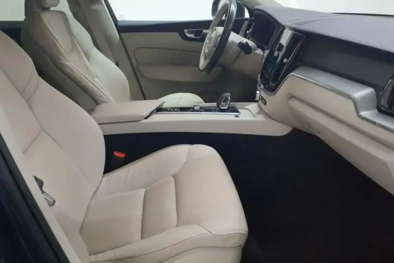 Volvo XC60 din 2022 cu 97.058 km - oferta VOL188194 - foto 13