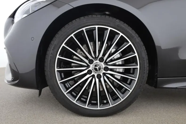 Mercedes-Benz C 300 (Clasa C) din 2025 cu 10.400 km - oferta MER188196 - foto 10