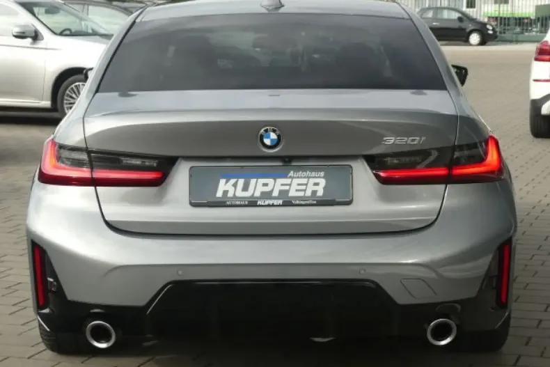 BMW 320 (Seria 3) din 2024 cu 24.780 km - oferta BMW188198 - foto 4