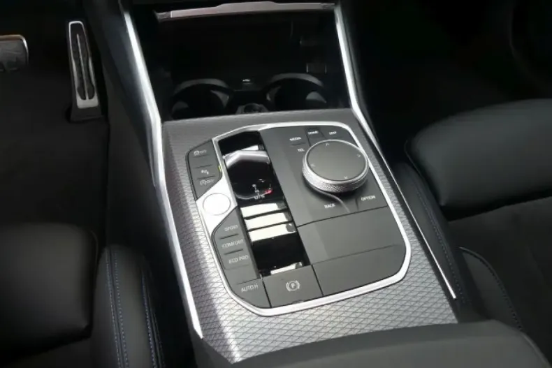 BMW 320 (Seria 3) din 2024 cu 24.780 km - oferta BMW188198 - foto 9