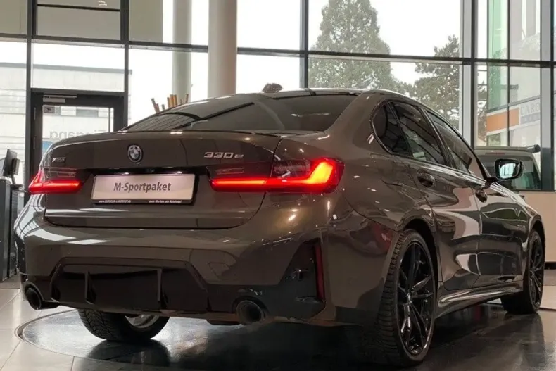 BMW 330 (Seria 3) din 2022 cu 37.569 km - oferta BMW188199 - foto 3