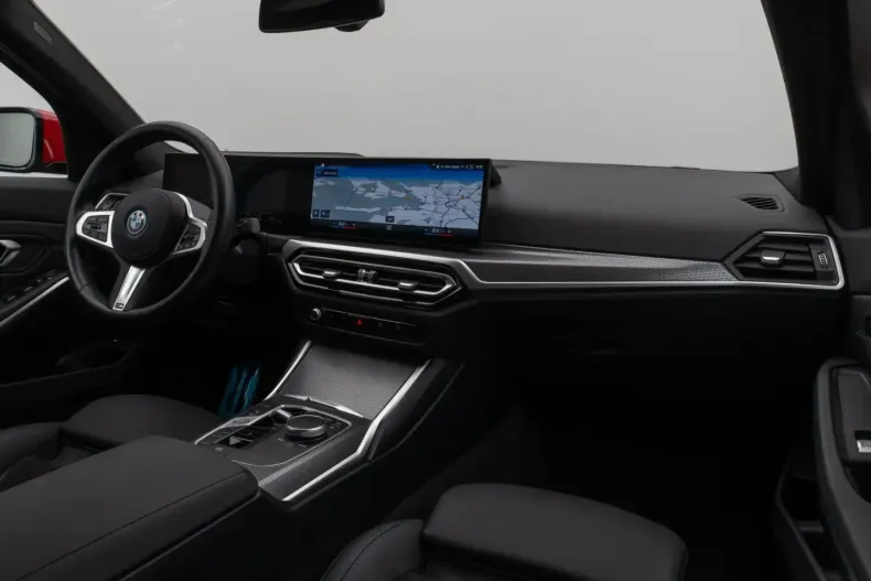 BMW 330 (Seria 3) din 2022 cu 31.711 km - oferta BMW188200 - foto 39