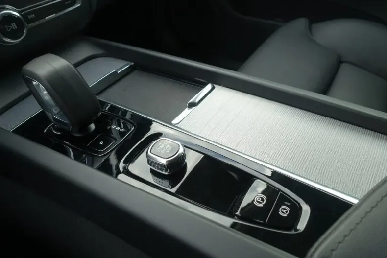 Volvo XC60 din 2025 cu 26.807 km - oferta VOL188205 - foto 10