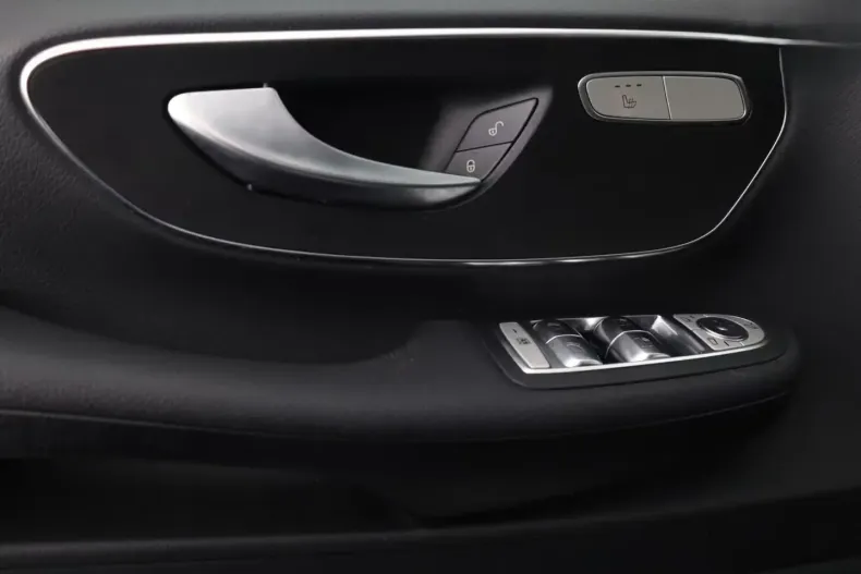 Mercedes-Benz V 220 (Clasa V) din 2022 cu 60.000 km - oferta MER188207 - foto 12