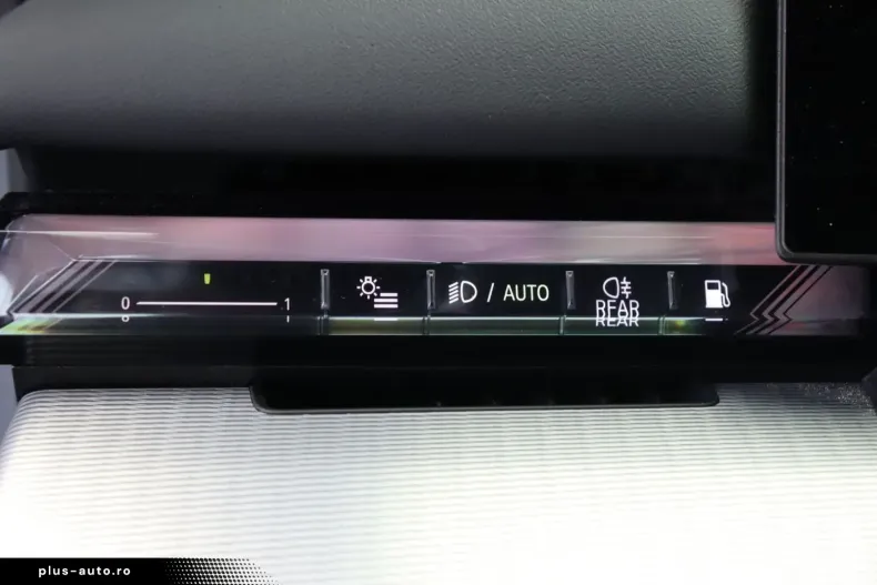 BMW 550 (Seria 5) din 2024 cu 39.010 km - oferta BMW188208 - foto 12