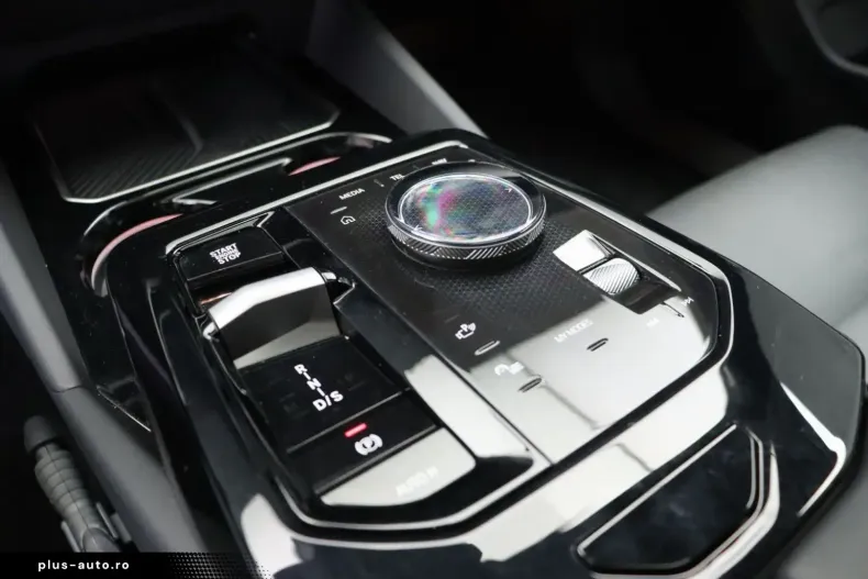 BMW 550 (Seria 5) din 2024 cu 39.010 km - oferta BMW188208 - foto 17