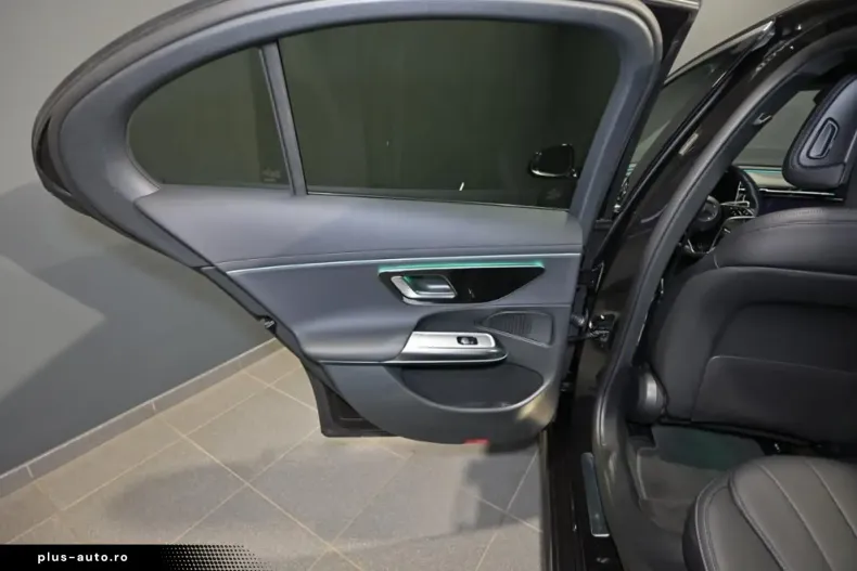 Mercedes-Benz E 220 (Clasa E) din 2024 cu 13.480 km - oferta MER188214 - foto 24
