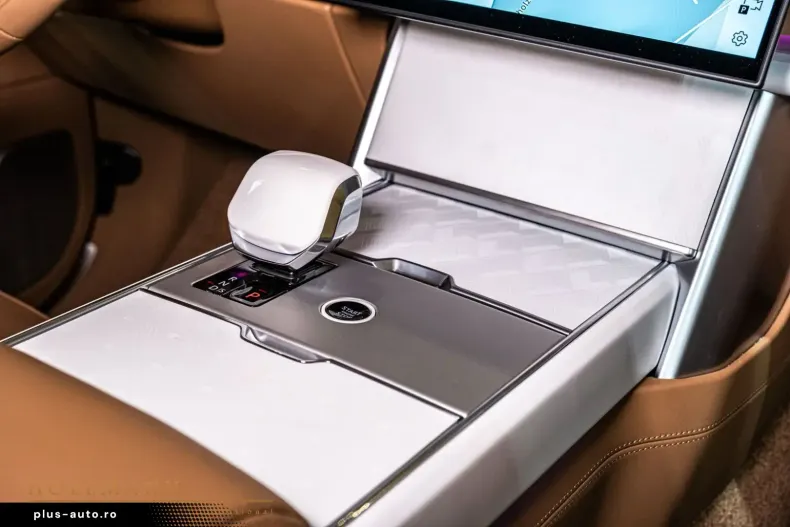 Land Rover Range Rover din 2025 cu 5.550 km - oferta LAN188216 - foto 25