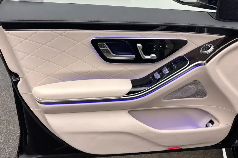 Mercedes-Benz S 580 (Clasa S) din 2025 cu 19.123 km - oferta MER188223 - foto 13