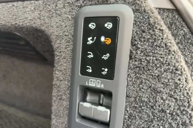 Land Rover Range Rover din 2025 cu 1.840 km - oferta LAN188230 - foto 14