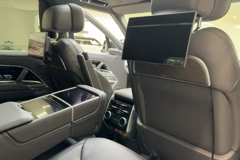 Land Rover Range Rover din 2025 cu 1.840 km - oferta LAN188230 - foto 16