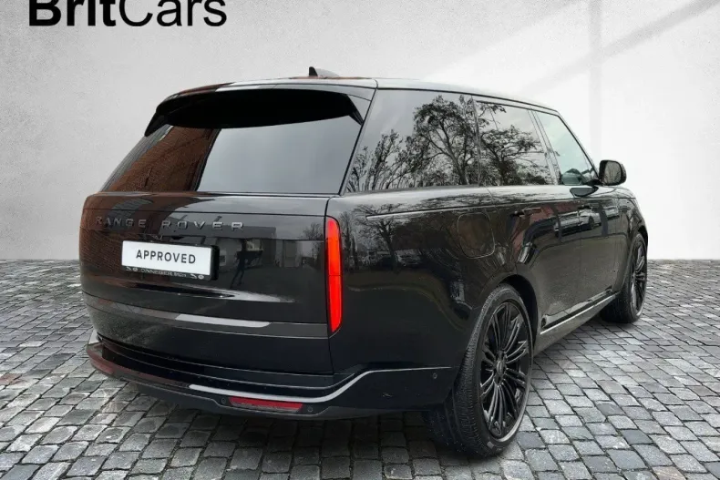 Land Rover Range Rover din 2025 cu 14.143 km - oferta LAN188236 - foto 4