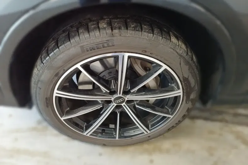 Audi Q7 din 2022 cu 37.146 km - oferta AUD188245 - foto 4