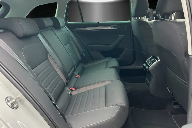 Skoda Superb din 2022 cu 59.900 km - oferta SKO188249 - foto 12