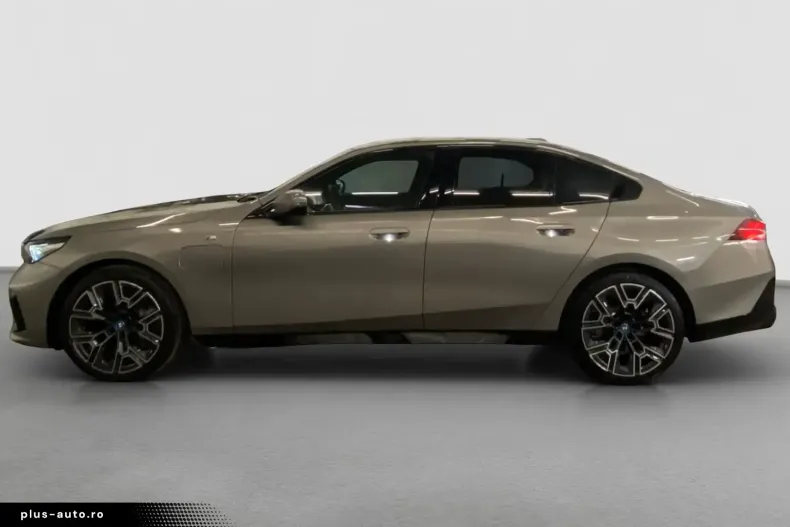 BMW 550 (Seria 5) din 2025 cu 23.639 km - oferta BMW188250 - foto 4
