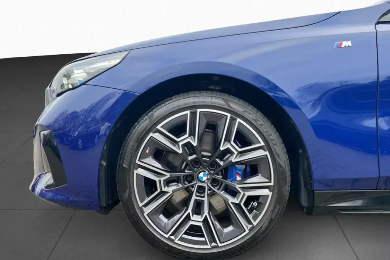 BMW 540 (Seria 5) din 2024 cu 5.158 km - oferta BMW188251 - foto 5