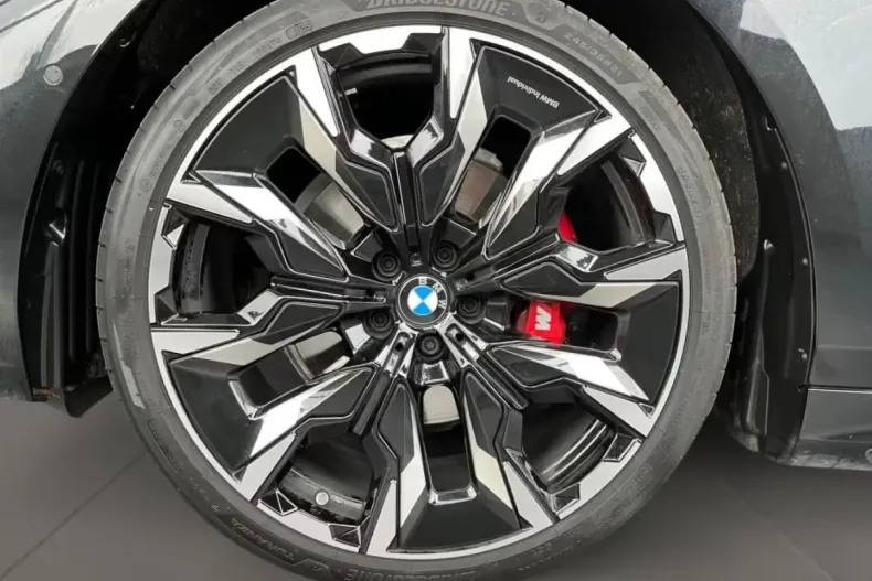 BMW 520 (Seria 5) din 2025 cu 14.830 km - oferta BMW188254 - foto 3