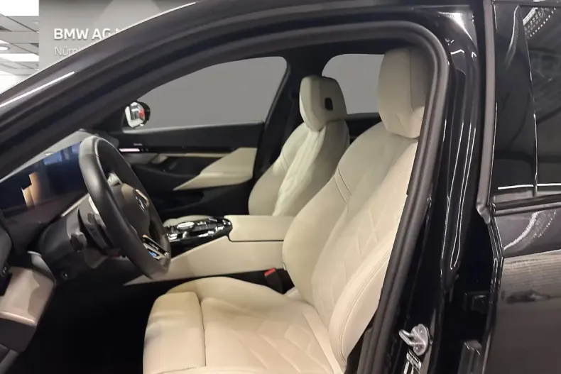 BMW 520 (Seria 5) din 2024 cu 25.791 km - oferta BMW188260 - foto 12