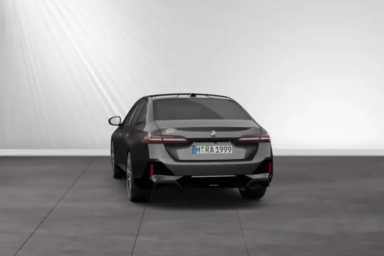 BMW 540 (Seria 5) din 2024 cu 19.996 km - oferta BMW188267 - foto 3