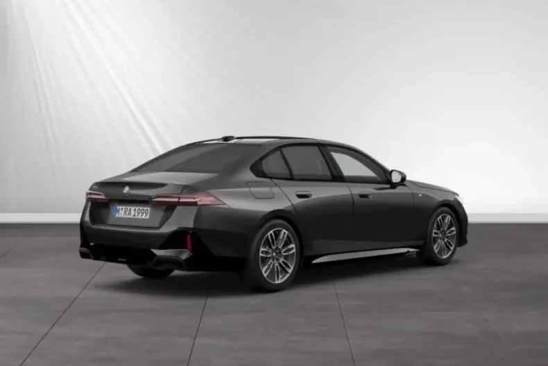 BMW 540 (Seria 5) din 2024 cu 19.996 km - oferta BMW188267 - foto 4